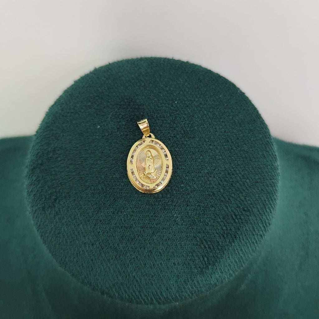 MEDALLA RELIGIOSA. ORO. 10 K 0.8 GRMS (SEMINUEVO)