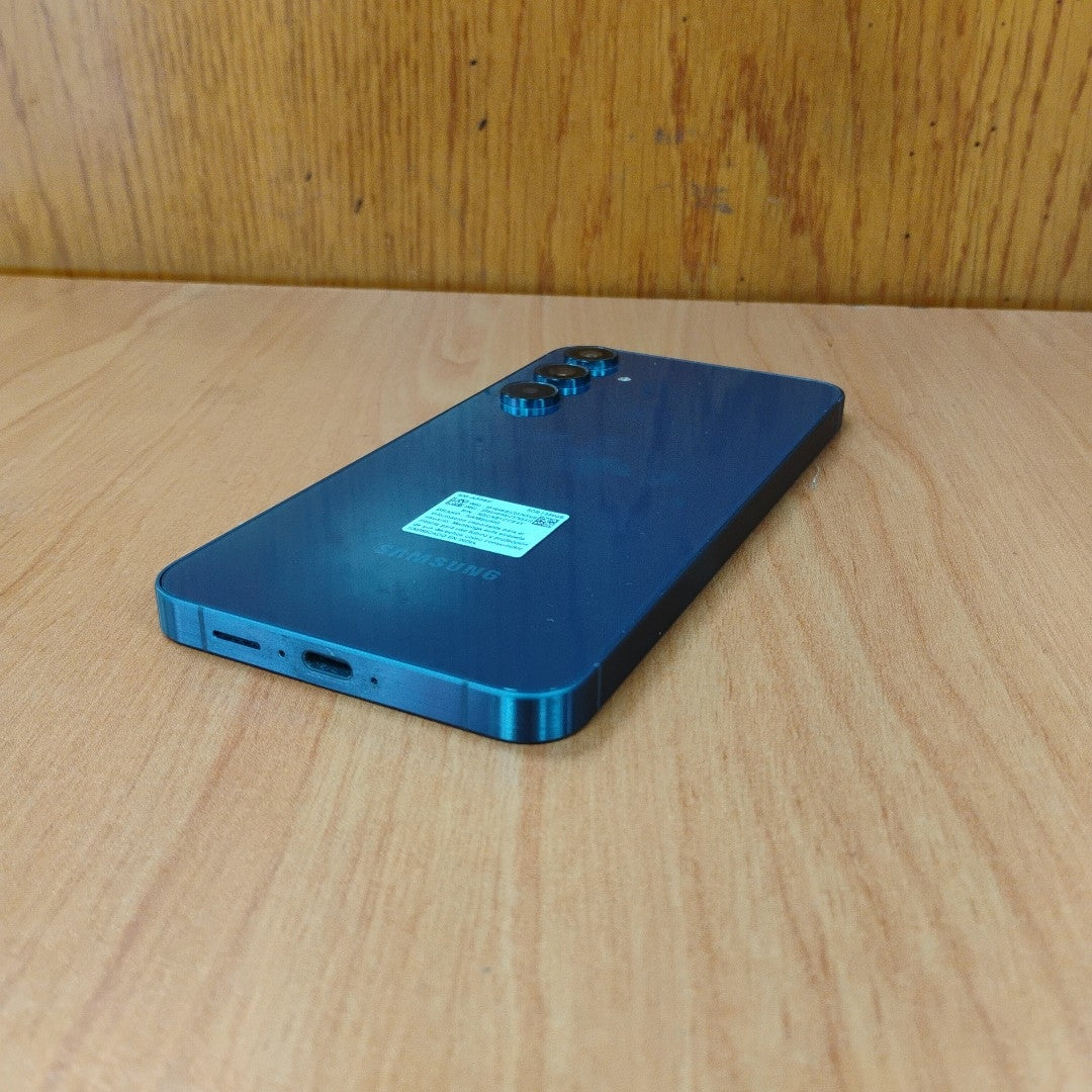 CELULAR SAMSUNG GALAXY A55 5G SM-A556E (2024) 256 GB 8 GB RAM (SEMINUEVO)
