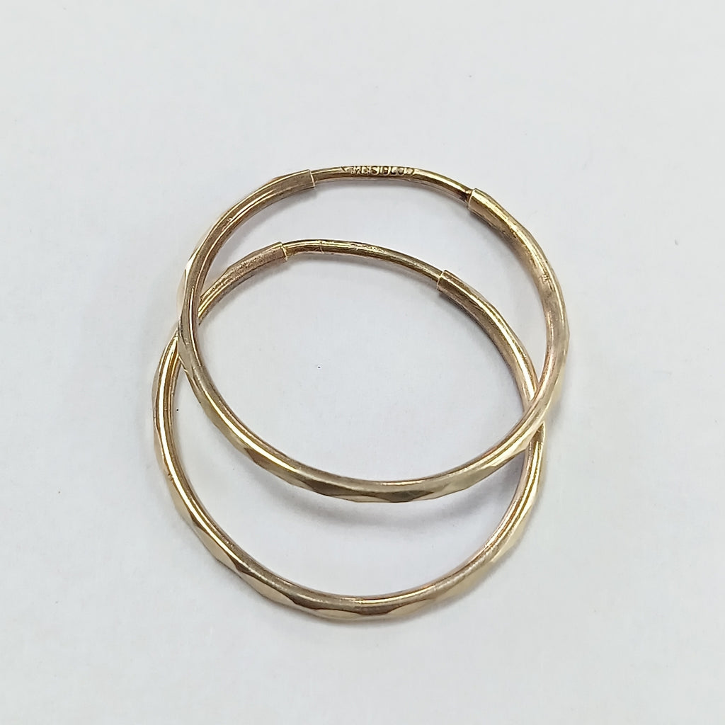 K1 1,10 GRMS 10 K ESPECIFICACIONES COMPLEMENTARIAS PAR DE ARRACADAS FACETADAS (SEMINUEVO)