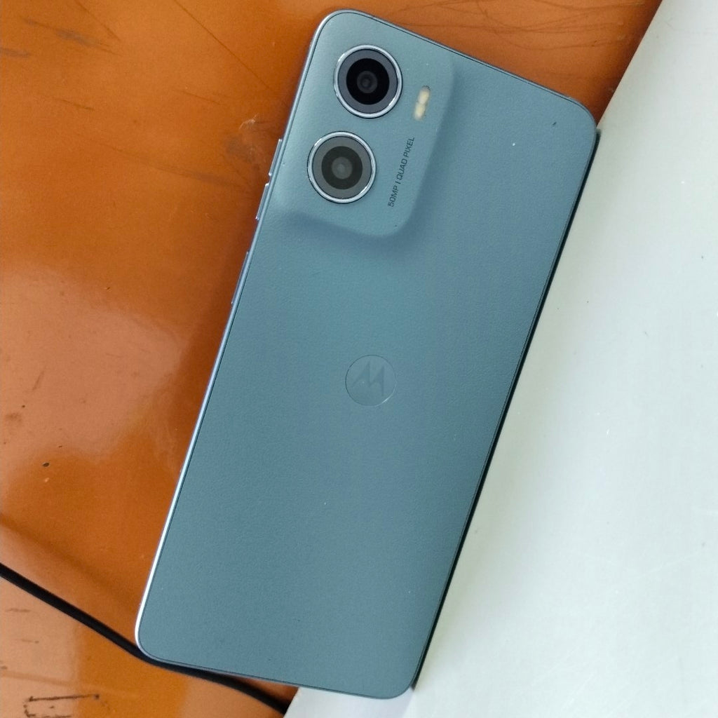 CELULAR MOTOROLA MOTO G05 XT2523-2 (2025) 64 GB 4 GB RAM (SEMINUEVO)
