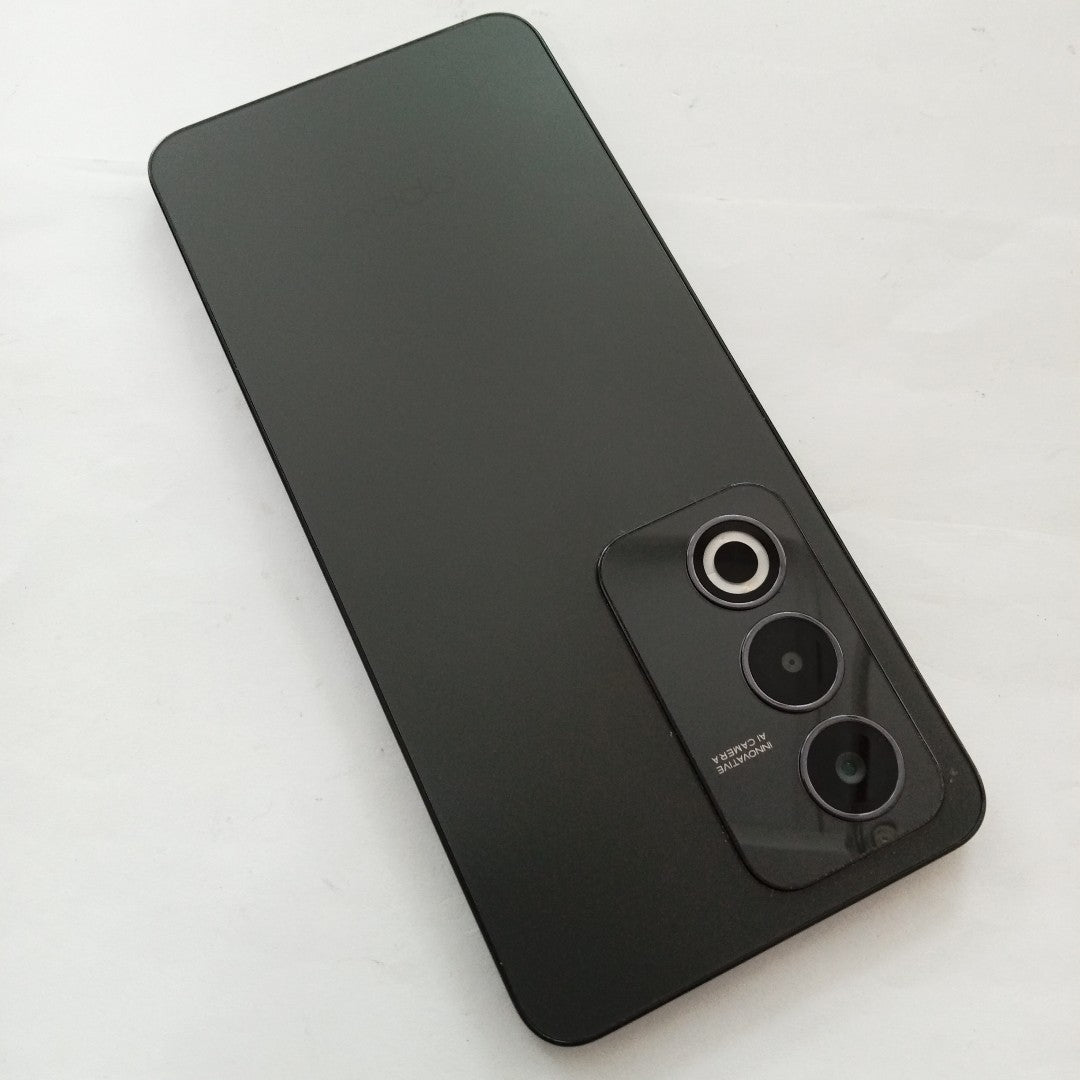 CELULAR OPPO  A80 5G CPH2639 (2024) 256 GB 8 GB RAM (SEMINUEVO)