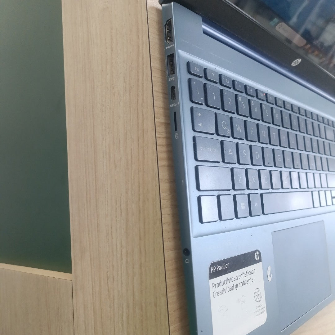 LAPTOP HP PAVILION 15-EH1509LA (2022) 512 GB SSD 8 GB RAM (SEMINUEVO)