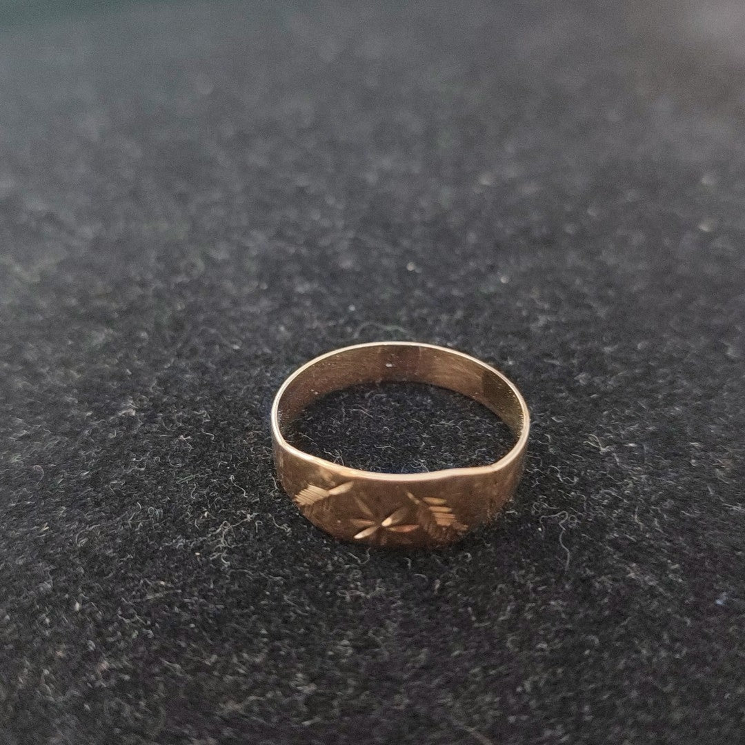 ANILLITO. ORO. 10 K 1.7 GRMS (SEMINUEVO)