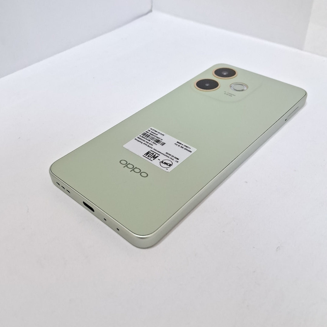 CELULAR OPPO  A5 PRO CPH2711 (2025) 256 GB 8 GB RAM (SEMINUEVO)