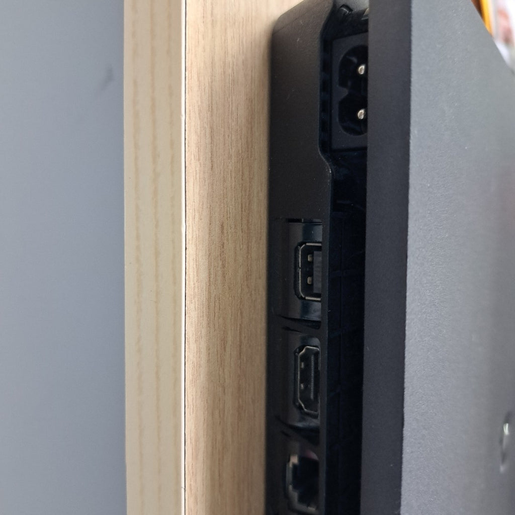 CONSOLA DE VIDEOJUEGO SONY PS4 SLIM 1 TB (SEMINUEVO)