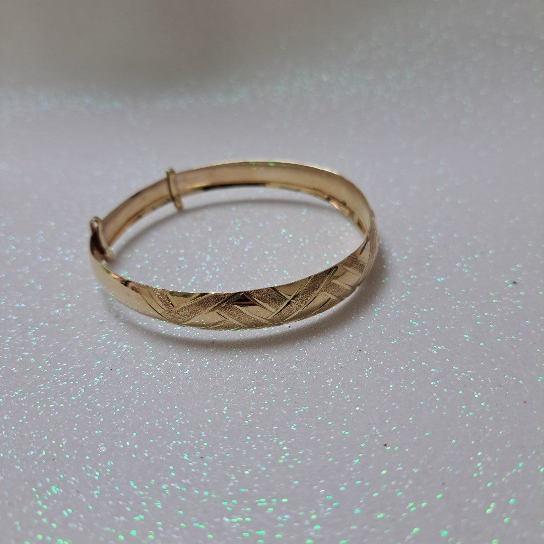 PULSERA RIGIDA. ORO. 10 K 10.5 GRMS (SEMINUEVO)