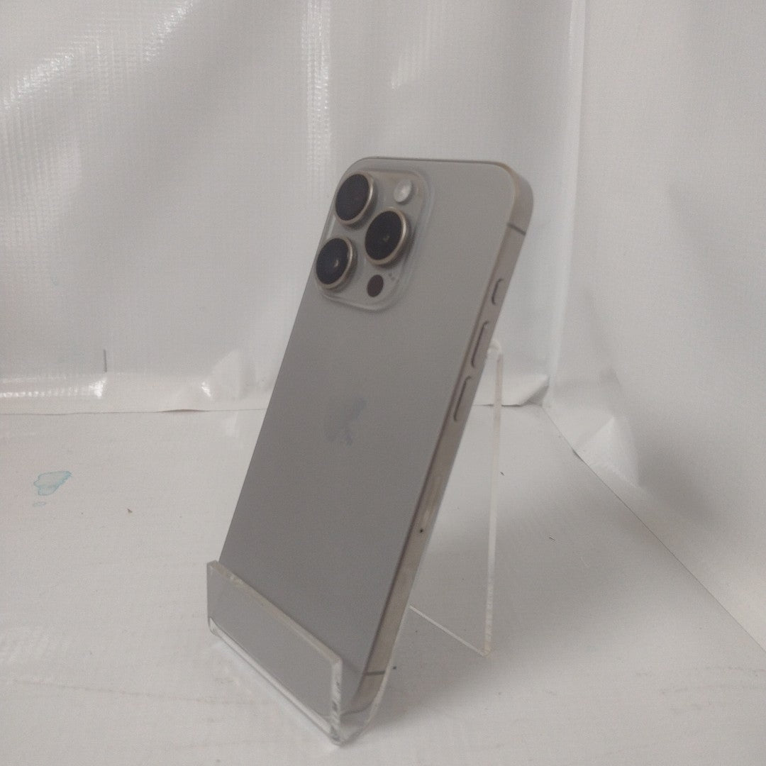 CELULAR APPLE IPHONE 15 PRO A3101 128 GB 8 GB RAM (SEMINUEVO)