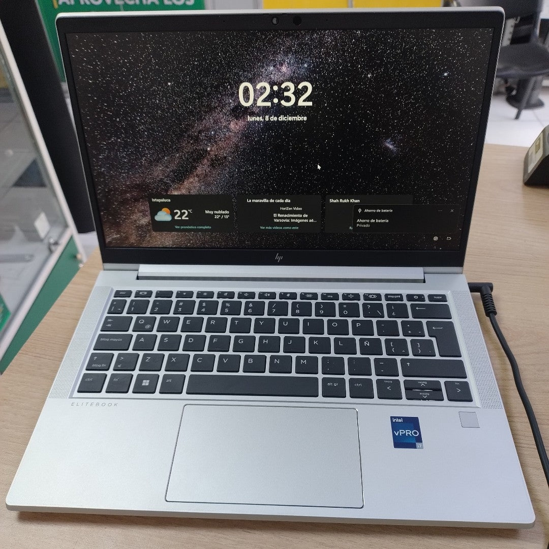 LAPTOP HP ELITEBOOK 630 G10 (2024) 512 GB SSD 32 GB RAM (SEMINUEVO)