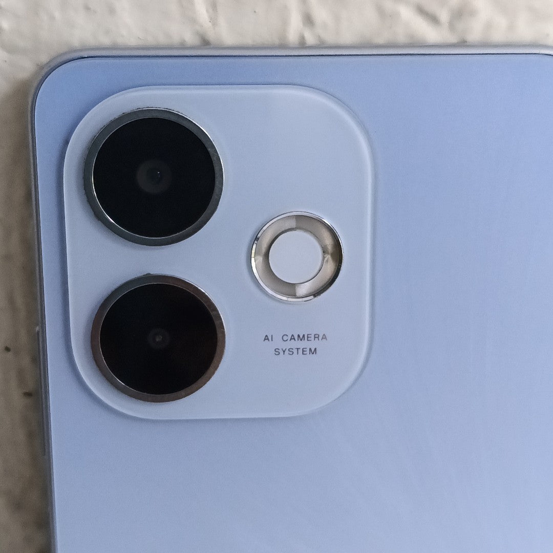CELULAR OPPO  A5 PRO CPH2711 (2025) 256 GB 8 GB RAM (SEMINUEVO)