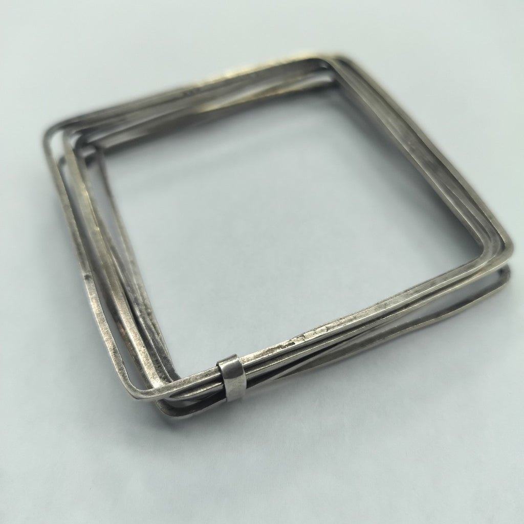 PULSERA. PLATA. 27.8 GRMS (SEMINUEVO)