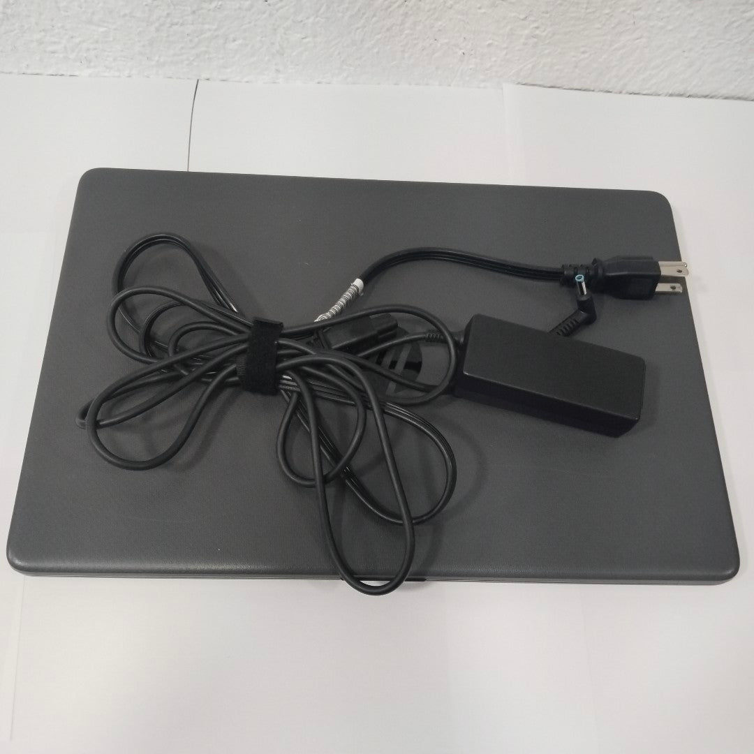 LAPTOP HP 255 G8 (2023) 256 GB SSD 8 GB RAM (SEMINUEVO)