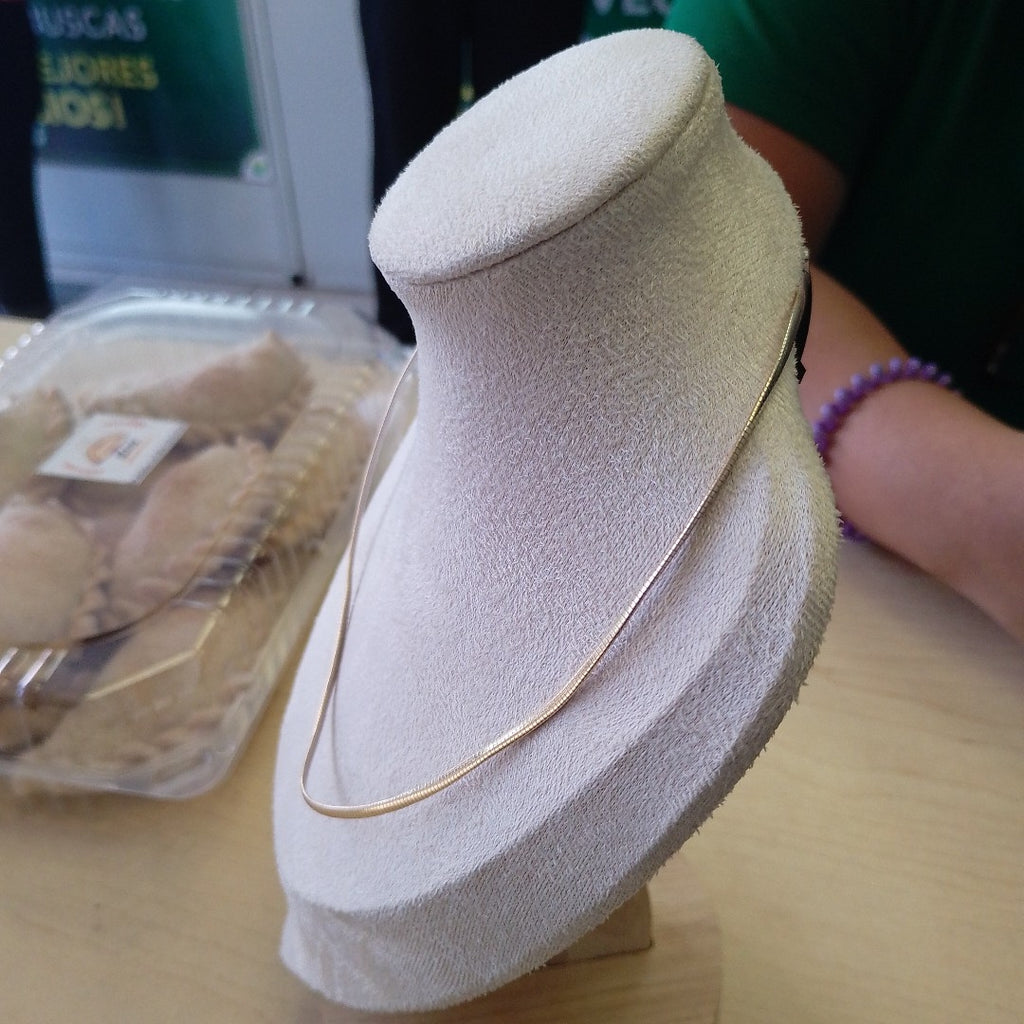 K1 8,70 GRMS 14 K ESPECIFICACIONES COMPLEMENTARIAS GARGANTILLA, BUEN ESTADO (SEMINUEVO)