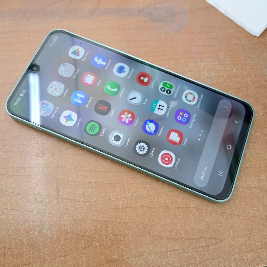 CELULAR SAMSUNG GALAXY A26 5G SM-A266M (2025) 128 GB 6 GB RAM (SEMINUEVO)