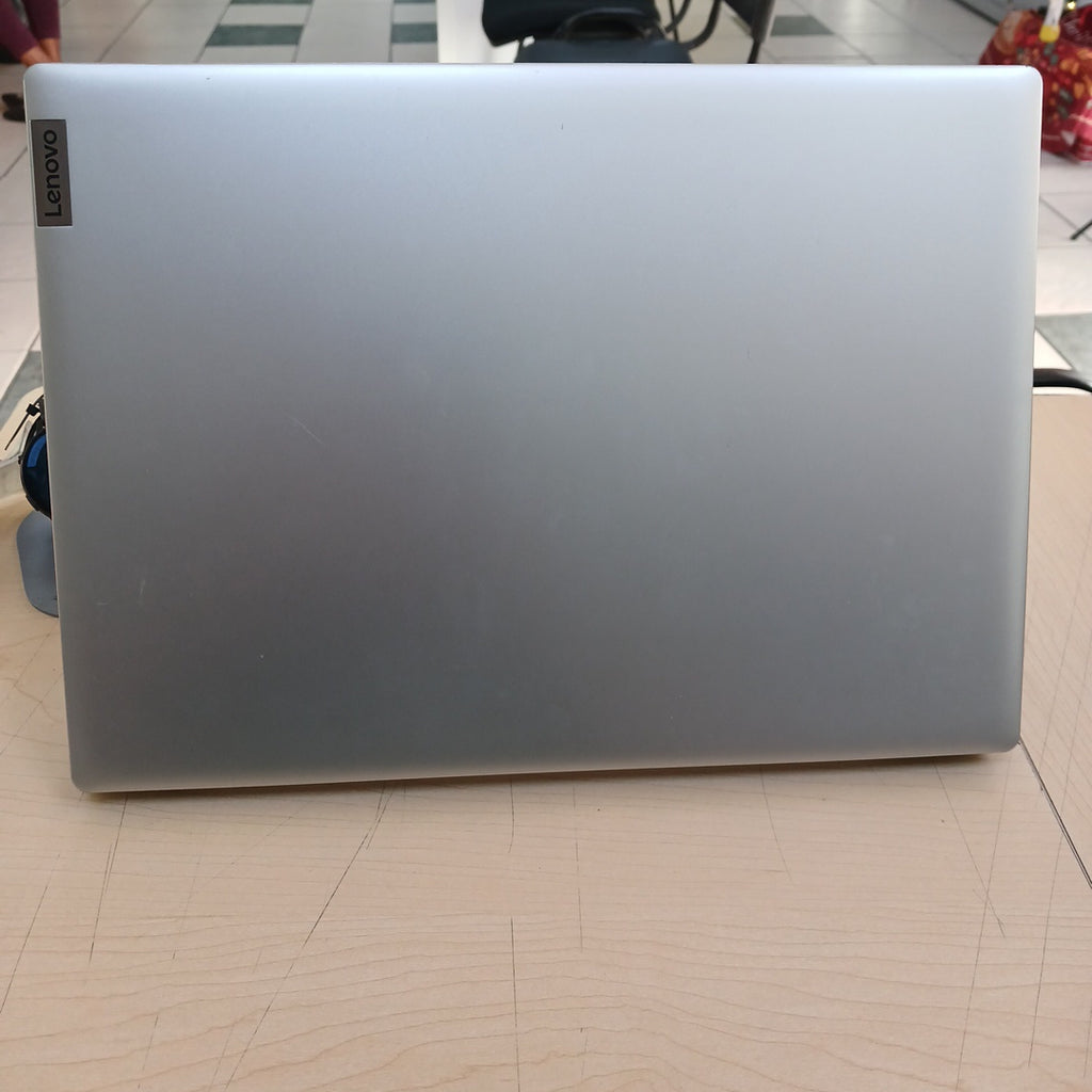 LAPTOP LENOVO IDEAPAD 1 14IGL05 (2022) 64 GB SSD 4 GB RAM (SEMINUEVO)