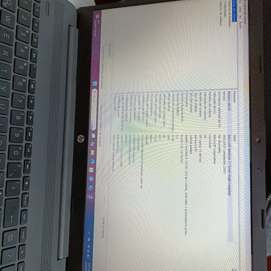 LAPTOP HP 15-DW1056LA (2022) 256 GB SSD 8 GB RAM (SEMINUEVO)