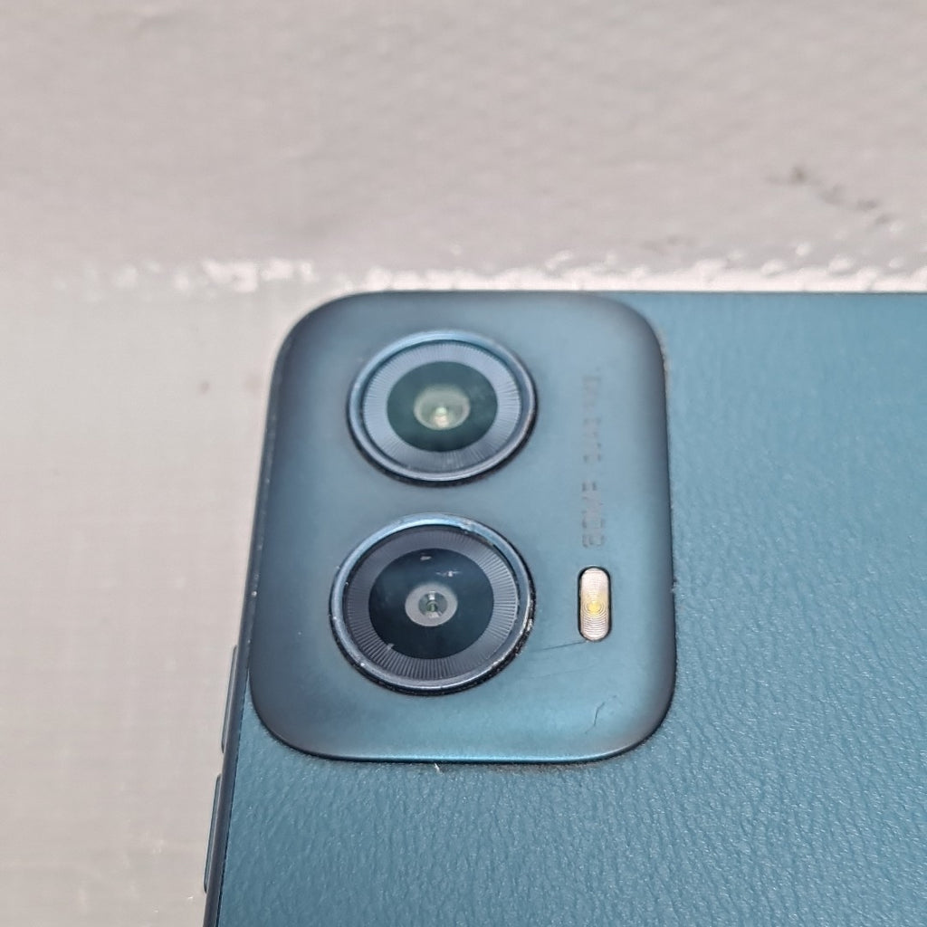 CELULAR MOTOROLA MOTO G34 5G XT2363-1 256 GB 8 GB RAM (SEMINUEVO)