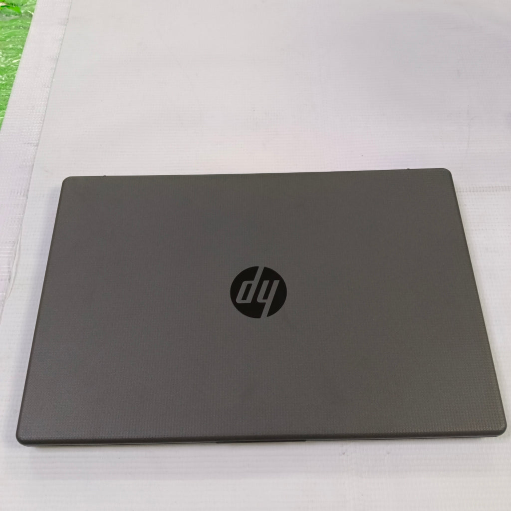 LAPTOP HP 240 G10 (2025) 512 GB SSD 8 GB RAM (SEMINUEVO)