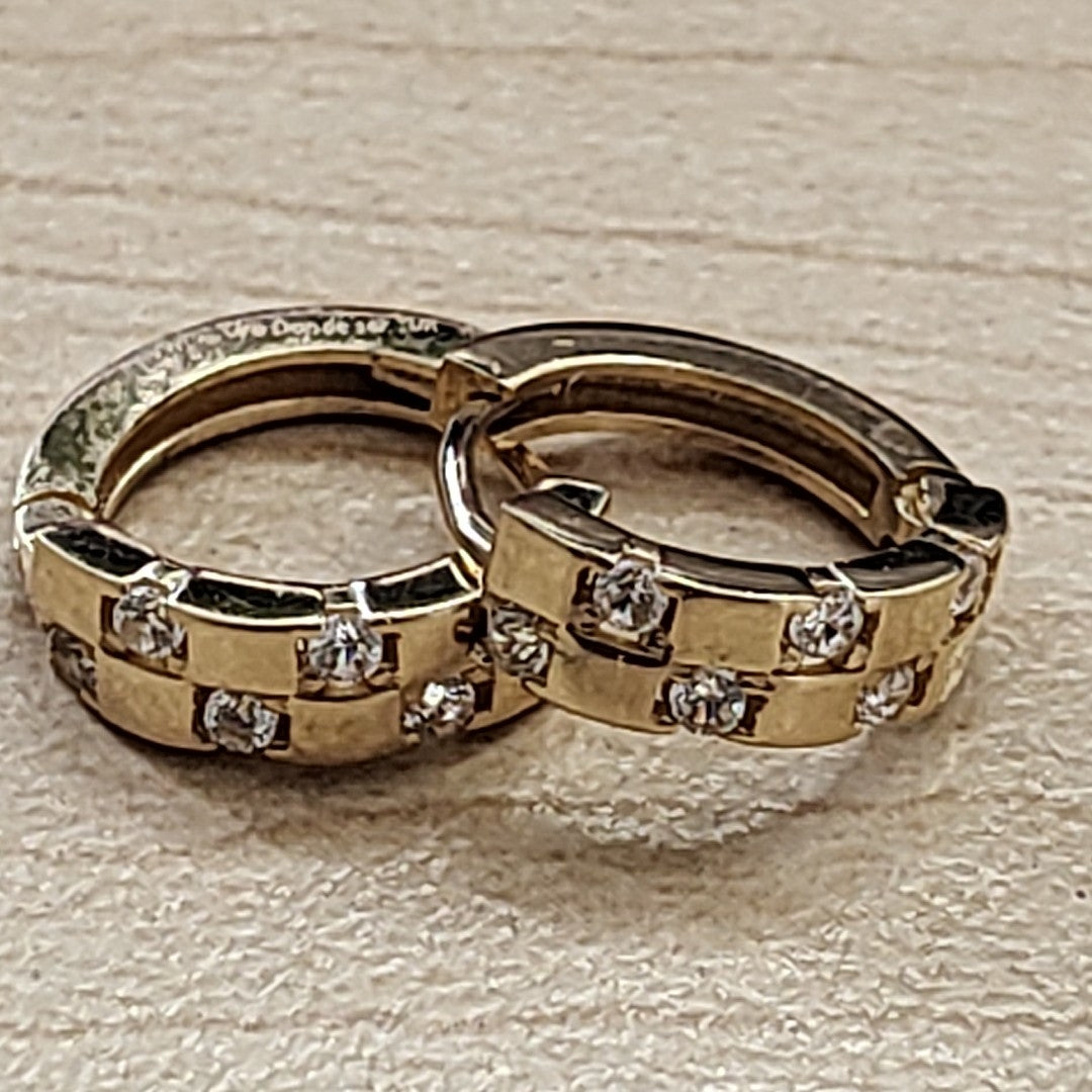 HUGGIES ORO 14K 1.9 (NUEVO)