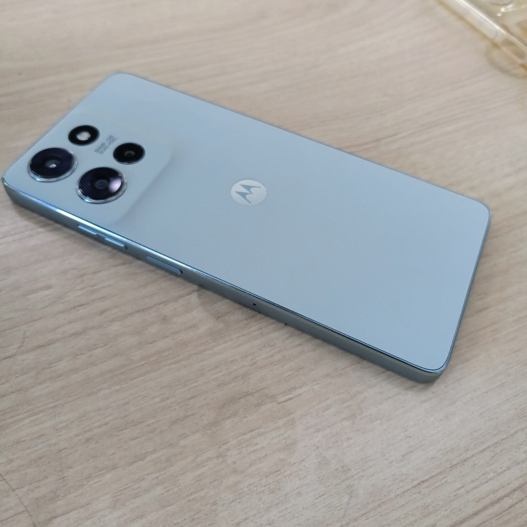 CELULAR MOTOROLA MOTO G75 5G XT2437-2 (2024) 256 GB 8 GB RAM (SEMINUEVO)