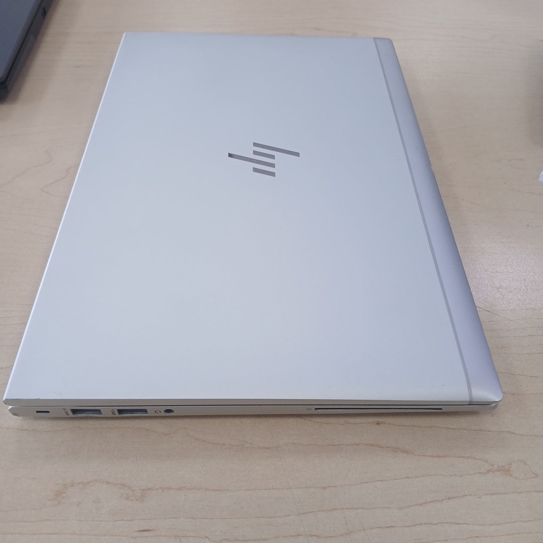 LAPTOP HP ELITEBOOK 840 G8 (2022) 512 GB SSD 16 GB RAM (SEMINUEVO)