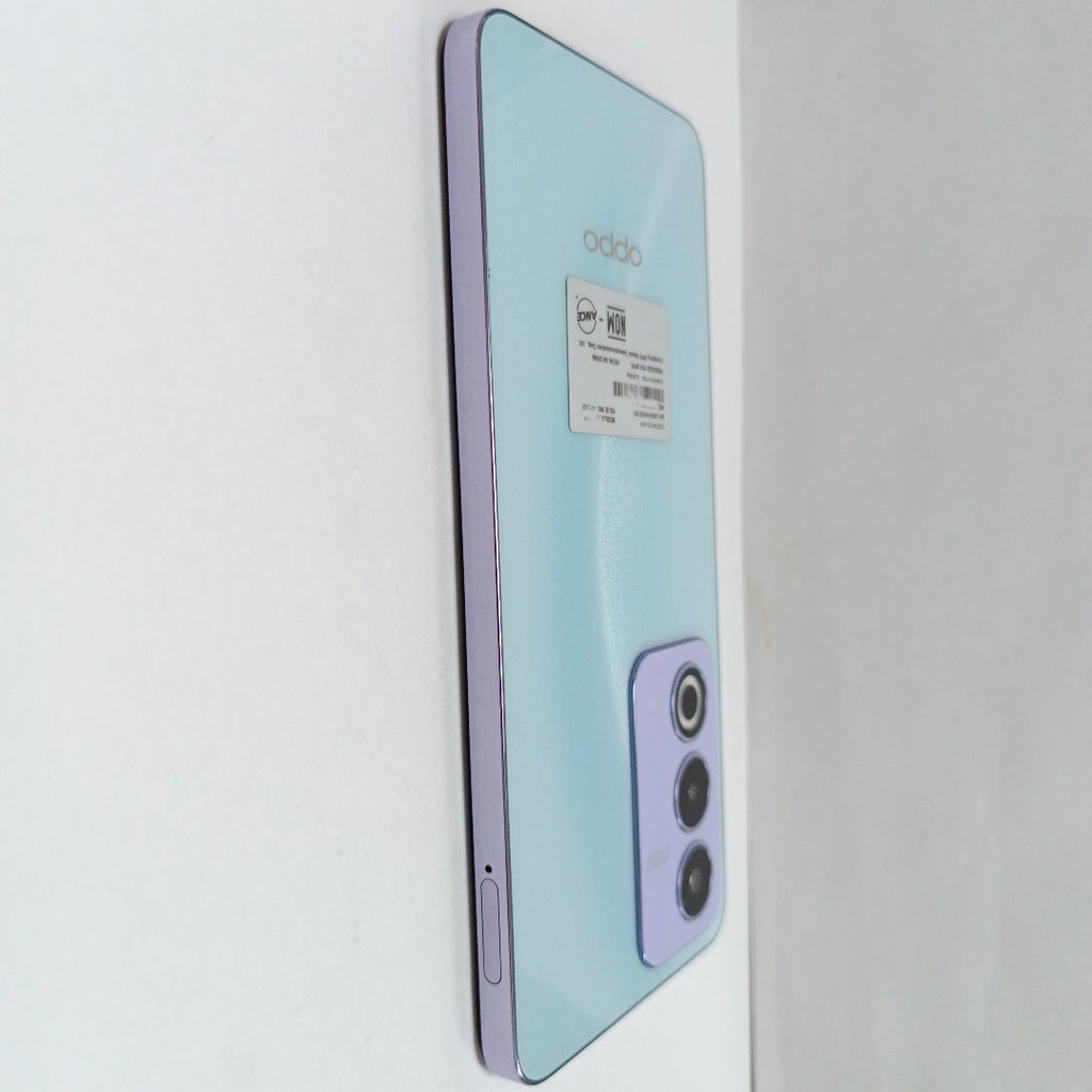 CELULAR OPPO  A80 5G CPH2639 (2024) 256 GB 8 GB RAM (SEMINUEVO)