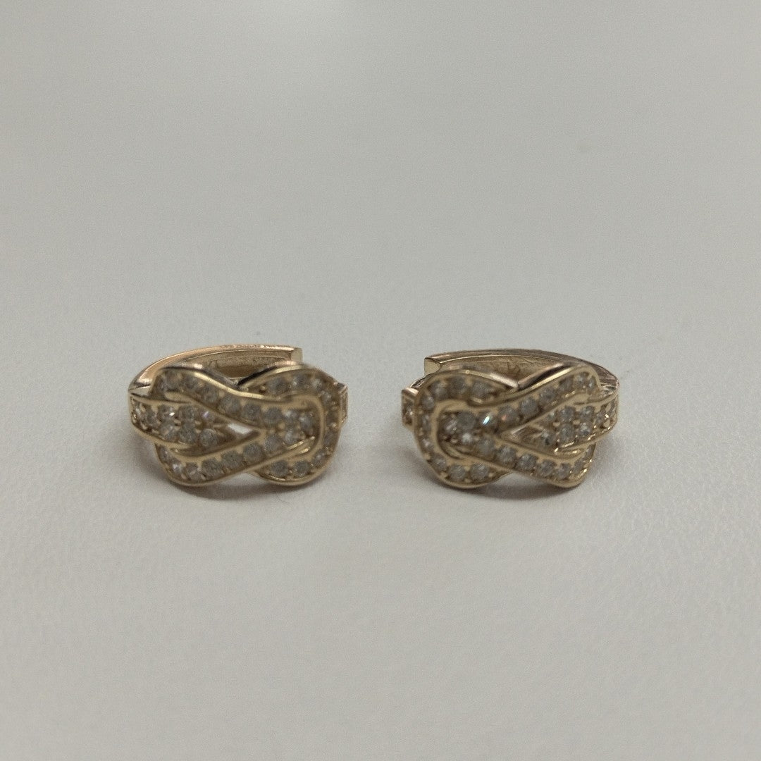 HUGGIES ORO 14K 2.7 (NUEVO)