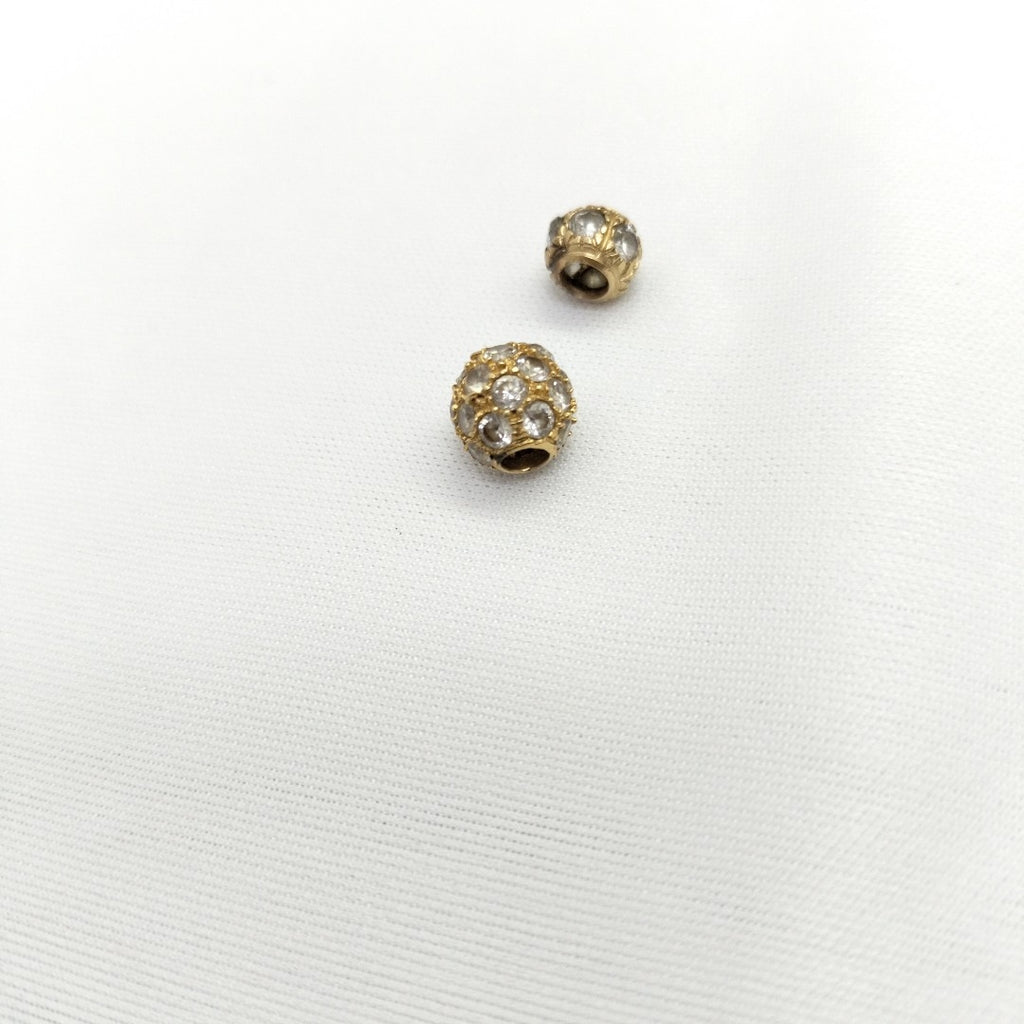 K1 2,20 GRMS 10 K ESPECIFICACIONES COMPLEMENTARIAS 2 DIJES CIRCONIA MALTRATADOS (SEMINUEVO)