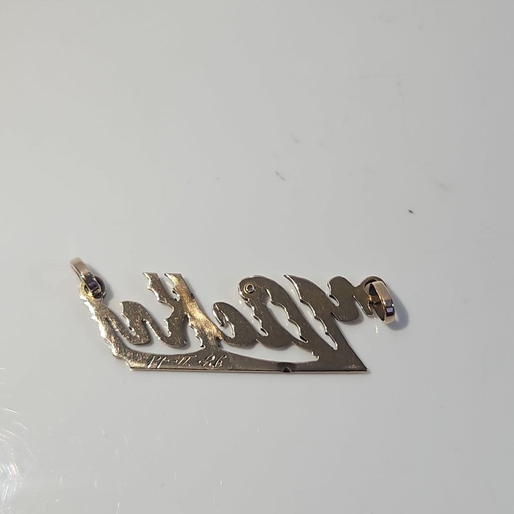 K1 2,80 GRMS 8 K ESPECIFICACIONES COMPLEMENTARIAS DIJE NOMBRE VIKY 11/II/86 (SEMINUEVO)