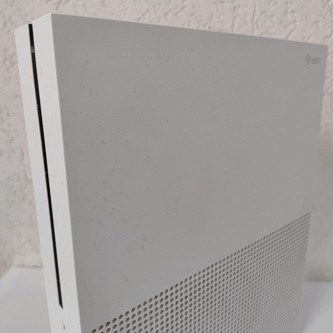 CONSOLA DE VIDEOJUEGO MICROSOFT XBOX ONE S 1 TB (SEMINUEVO)