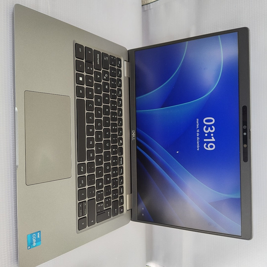 LAPTOP DELL LATITUDE 5440 (2023) 512 GB SSD 16 GB RAM (SEMINUEVO)