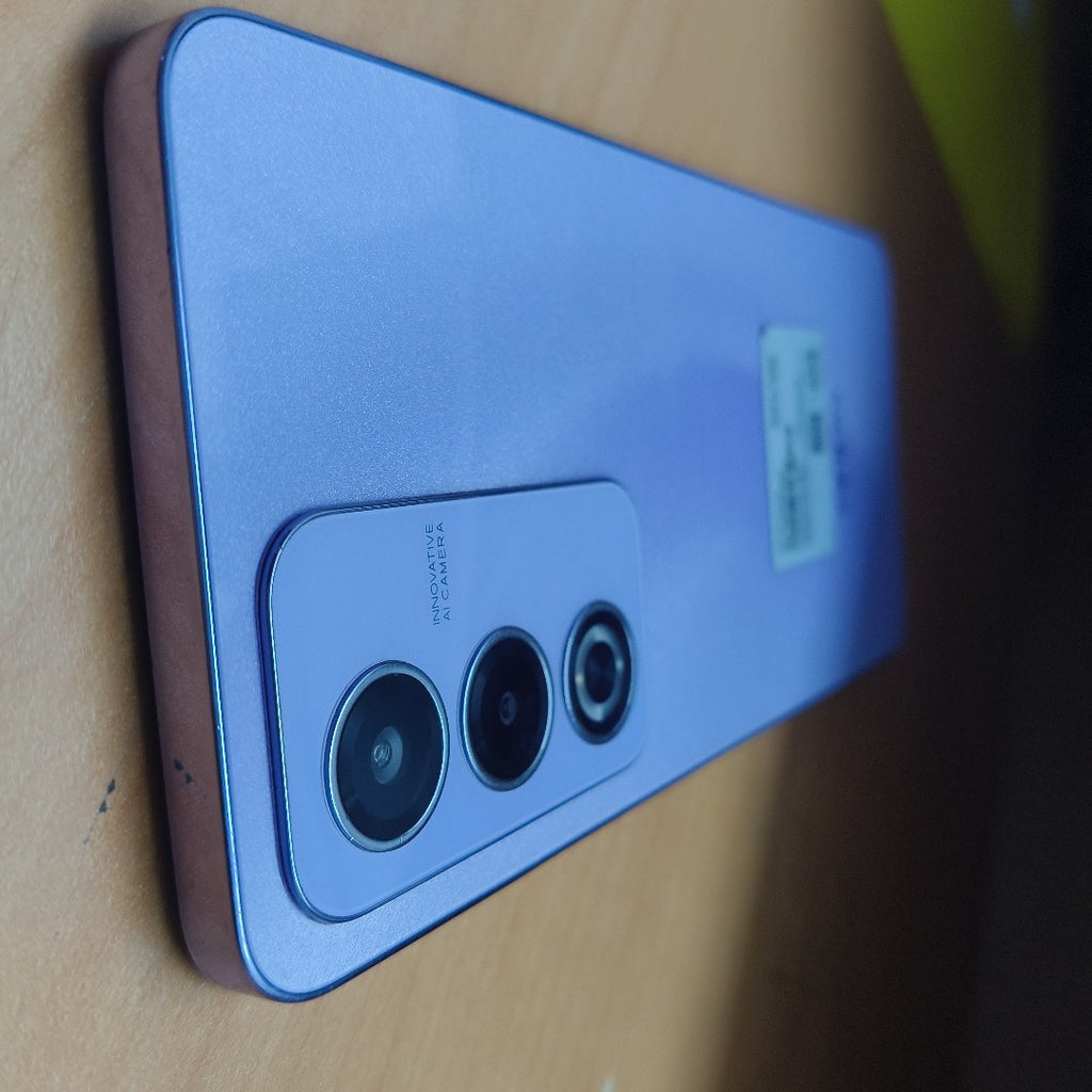 CELULAR OPPO  A80 5G CPH2639 (2024) 256 GB 8 GB RAM (SEMINUEVO)