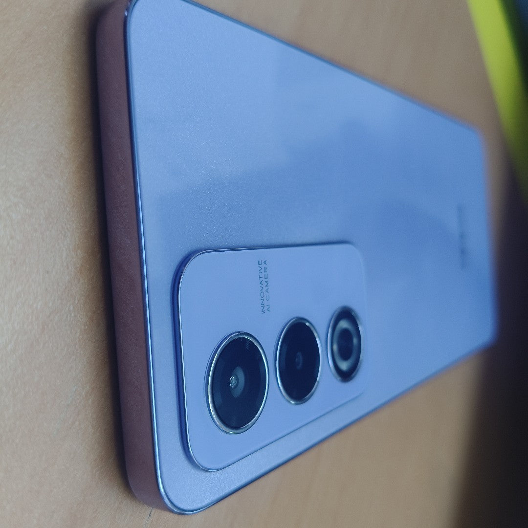 CELULAR OPPO  A80 5G CPH2639 (2024) 256 GB 8 GB RAM (SEMINUEVO)