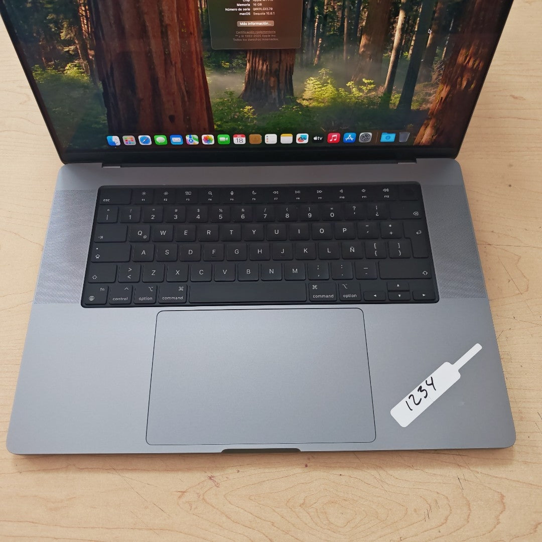 LAPTOP APPLE MACBOOK PRO 16" 2021 3.2 A2485 (10 CPU / 16 GPU) 1 TB SSD 16 GB RAM (SEMINUEVO)
