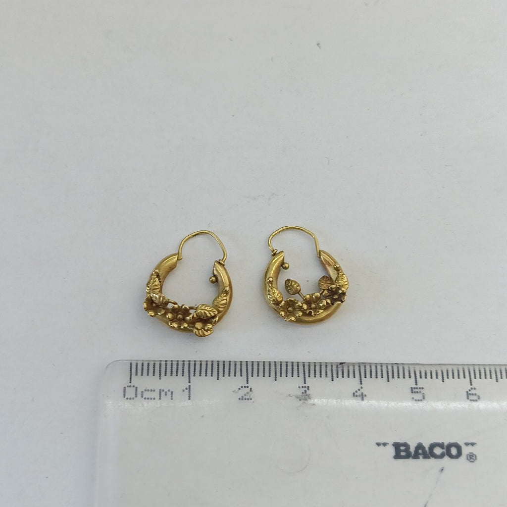 K1 2,50 GRMS 18 K ESPECIFICACIONES COMPLEMENTARIAS PAR ARRACADAS CON FLORES ORO (SEMINUEVO)