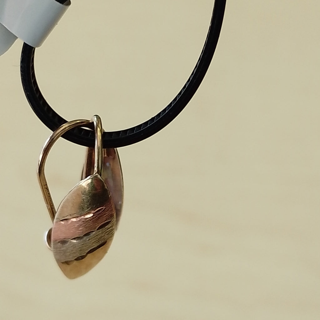 K1 0,90 GRMS 10 K ESPECIFICACIONES COMPLEMENTARIAS ARETES PAR , BUEN ESTADO (SEMINUEVO)