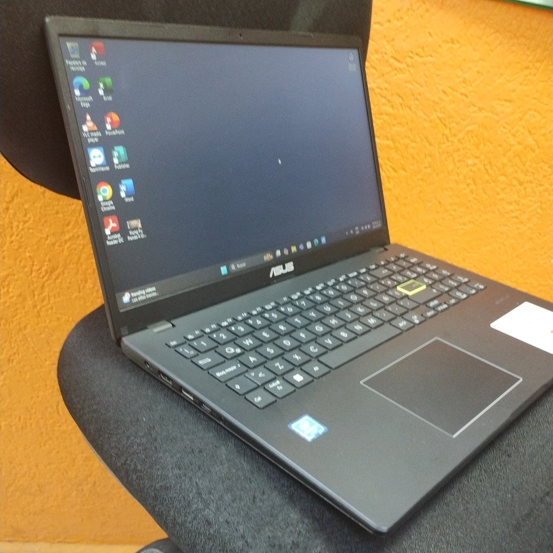 LAPTOP ASUS E510MA-BR1366W (2023) 128 GB SSD 4 GB RAM (SEMINUEVO)