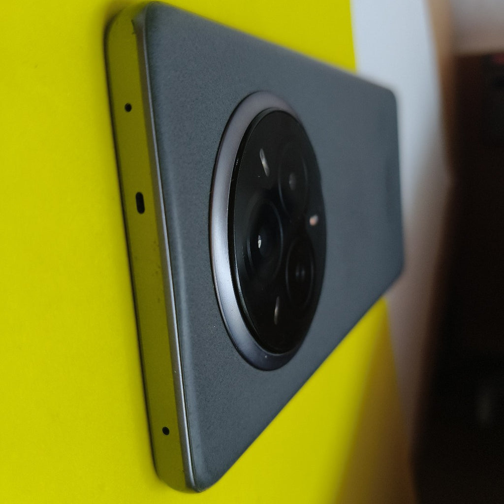 CELULAR REALME 14 PRO 5G RMX5056 (2025) 256 GB 8 GB RAM (SEMINUEVO)