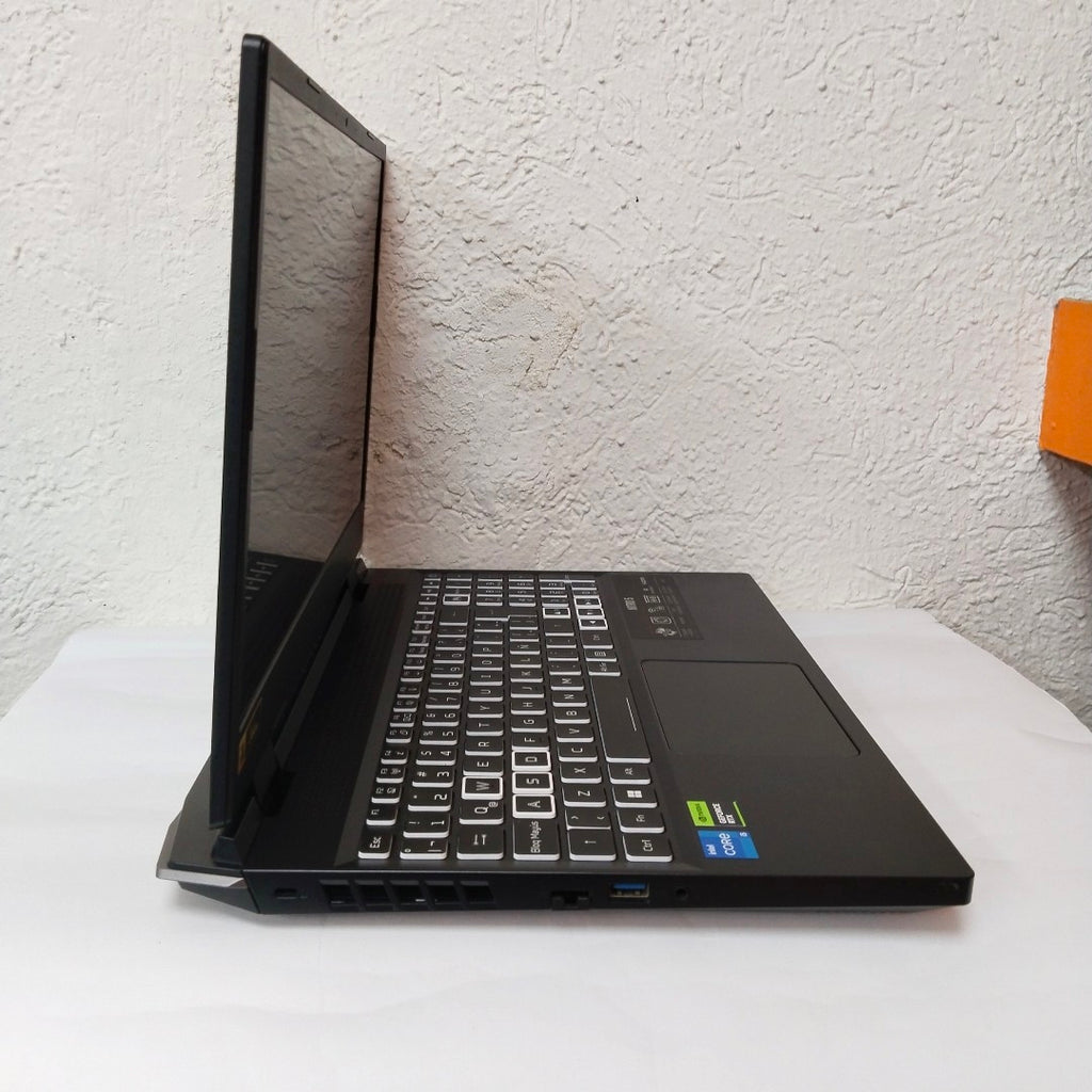 LAPTOP ACER NITRO 5 AN515-58-58V0 (2023) 512 GB SSD 8 GB RAM (SEMINUEVO)