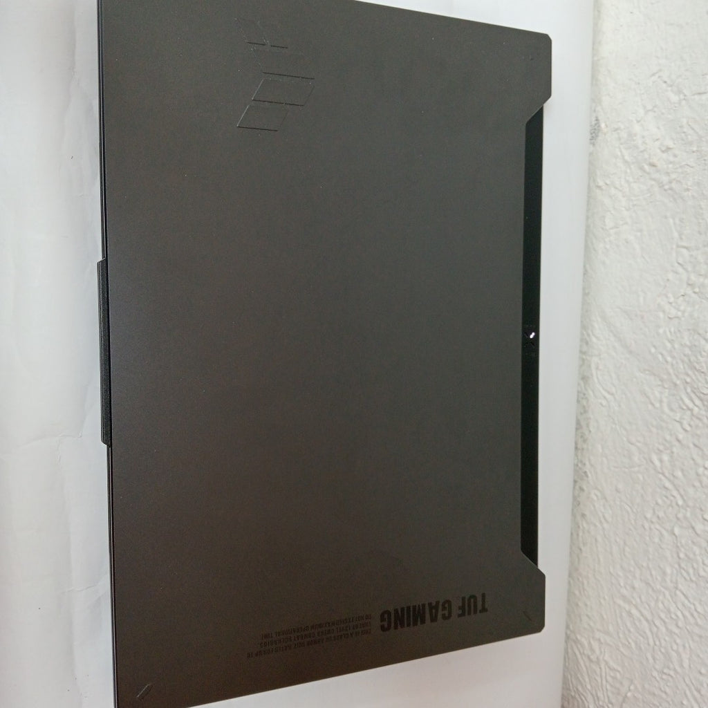 LAPTOP ASUS TUF GAMING F15 FX507VU-LP318W (2024) 512 GB SSD 16 GB RAM (SEMINUEVO)