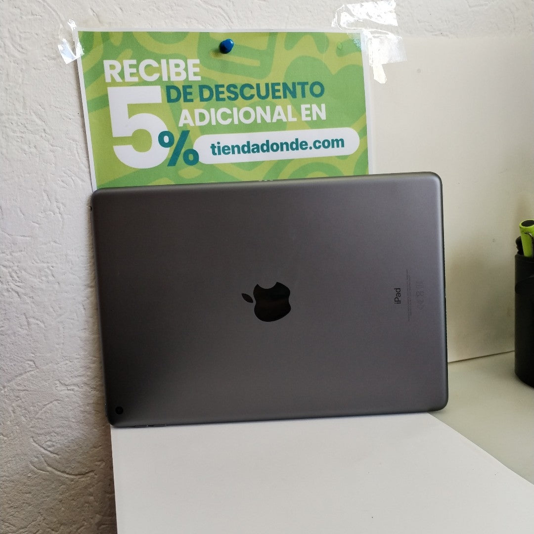 TABLETA APPLE IPAD 9 A2602 256 GB 3 GB RAM (SEMINUEVO)