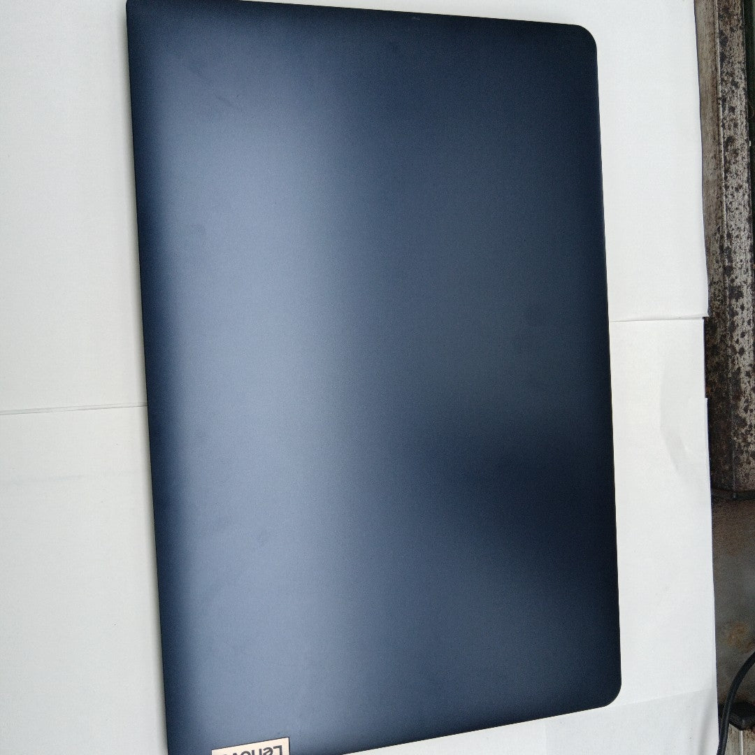 LAPTOP LENOVO IDEAPAD 1 15AMN7 (2023) 512 GB SSD 8 GB RAM (SEMINUEVO)