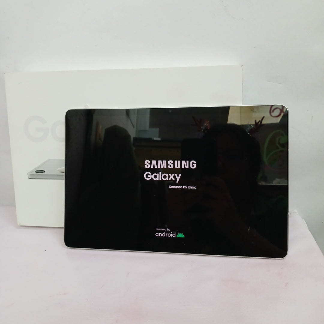 TABLETA SAMSUNG GALAXY TAB S9 FE SM-X510 (2023) 128 GB 6 GB RAM (SEMINUEVO)