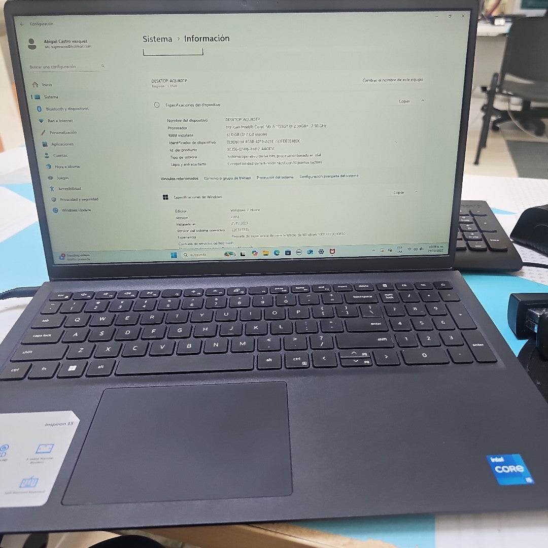 LAPTOP DELL INSPIRON 15 3520 (2023) 2 TB SSD 32 GB RAM (SEMINUEVO)
