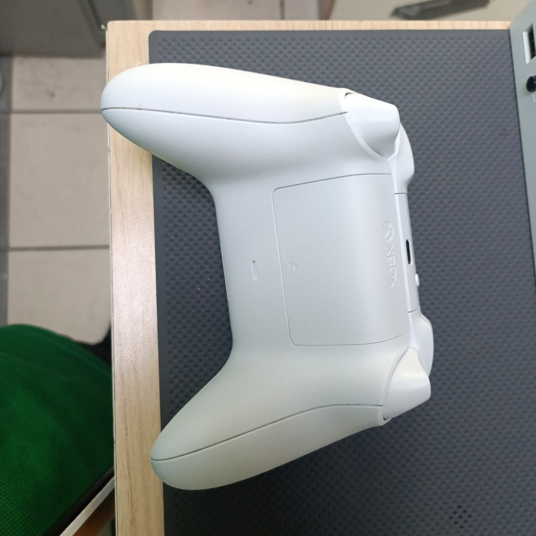 CONSOLA DE VIDEOJUEGO MICROSOFT XBOX SERIES X DIGITAL 1 TB SSD