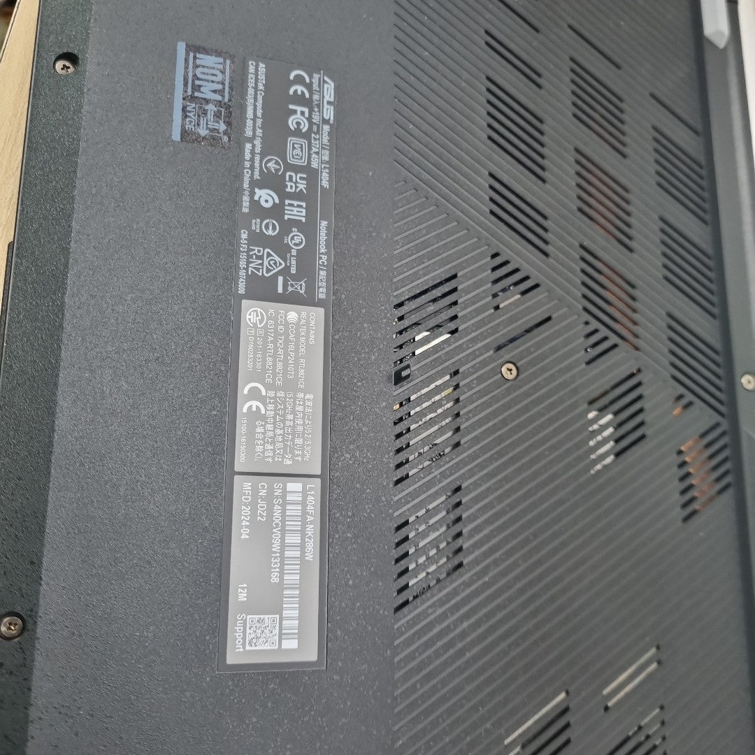 LAPTOP ASUS VIVOBOOK L1404FA-NK286W (2023) 512 GB SSD 8 GB RAM (SEMINUEVO)