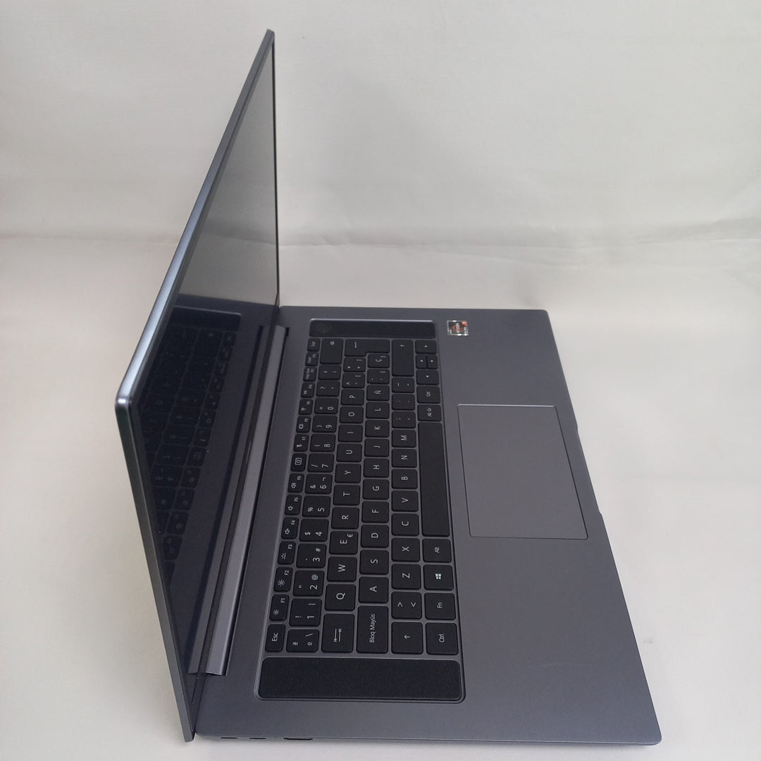 LAPTOP HUAWEI MATEBOOK D16 HVY-WAP9 (2022) 512 GB SSD 16 GB RAM (SEMINUEVO)