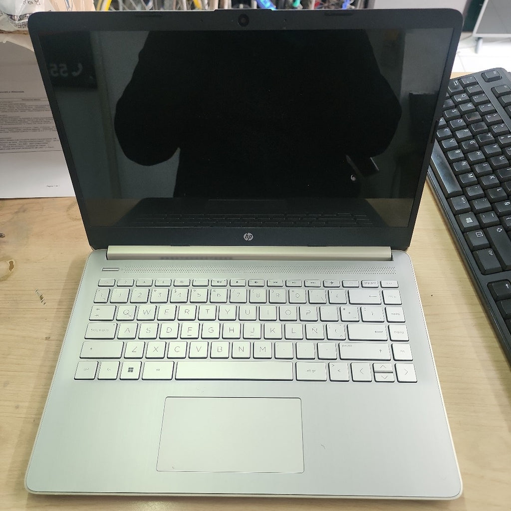 LAPTOP HP 14-DQ2502LA (2022) 256 GB SSD 8 GB RAM (SEMINUEVO)
