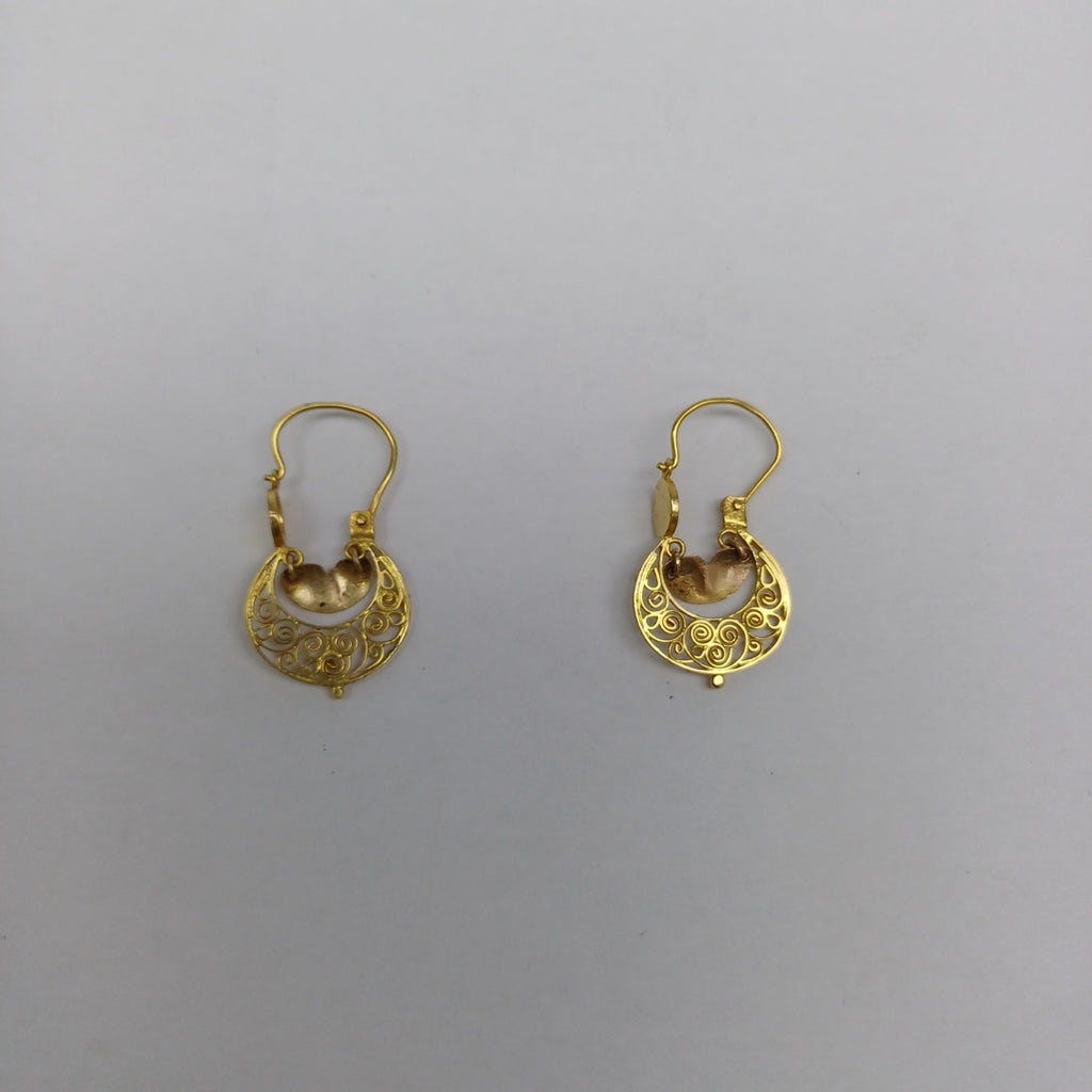 ARETES PAR ORO 8 K 1.9 GRMS (SEMINUEVO)