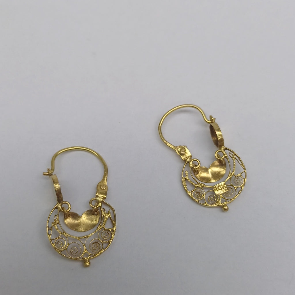 ARETES PAR ORO 8 K 1.7 GRMS (SEMINUEVO)
