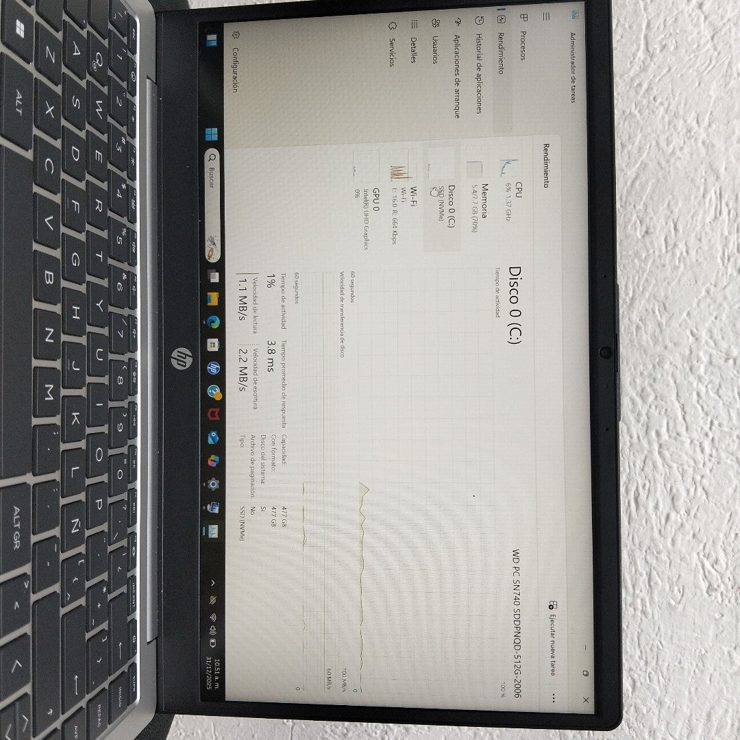 LAPTOP HP 240 G10 (2025) 512 GB SSD 8 GB RAM (SEMINUEVO)